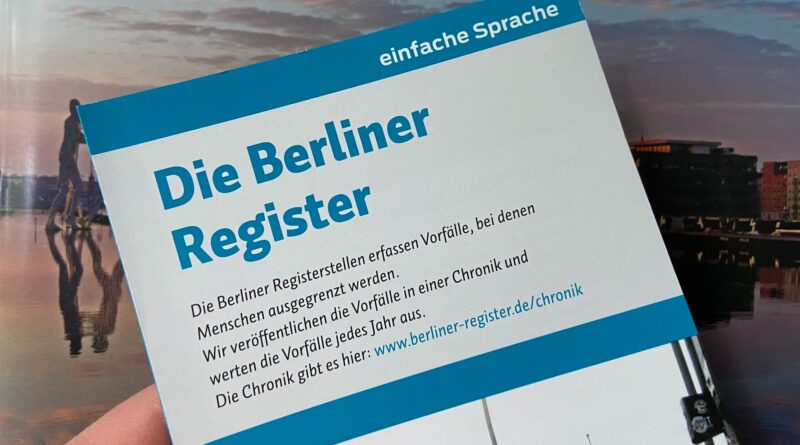 Blauweiße Broschüre "Die Berliner Register".
