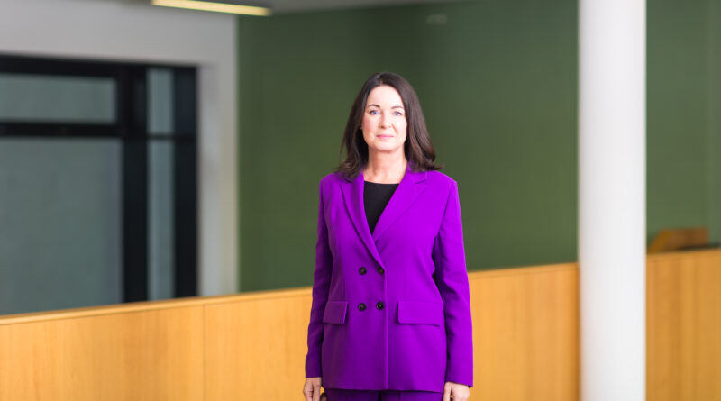 Britta Müller, Sozialministerin